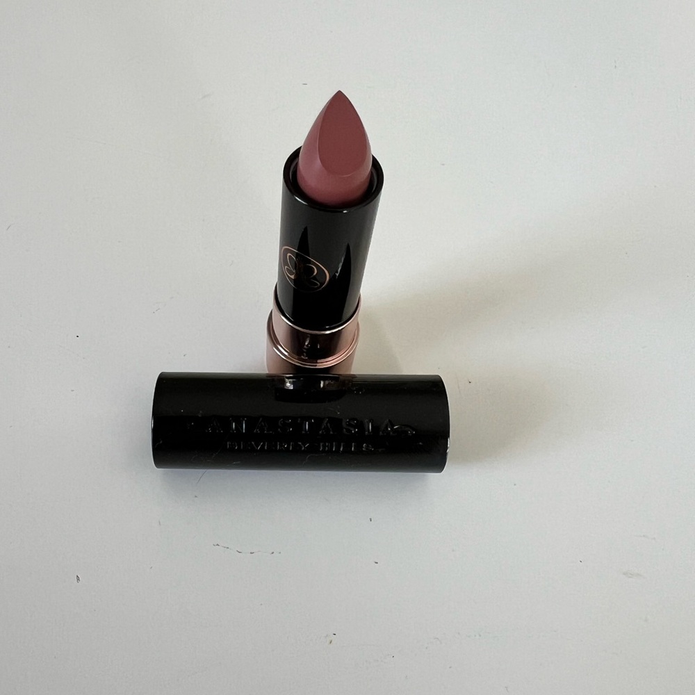 ABH Lipstick in Buff